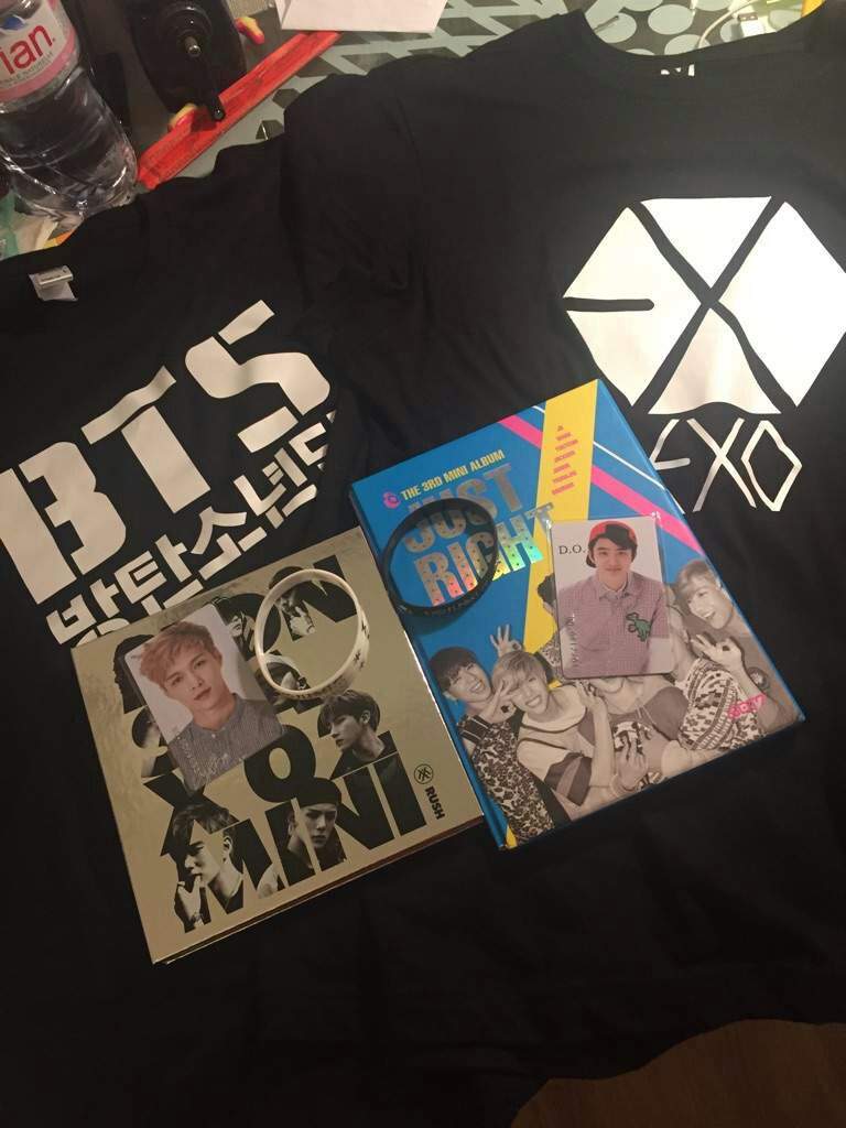 Buying/selling merch from fans | K-Pop Amino