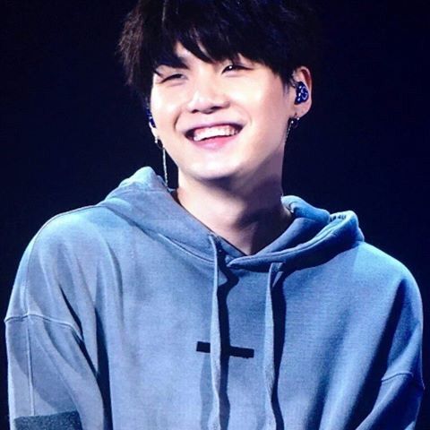 Black-haired Yoongi Appreciation | ARMY's Amino