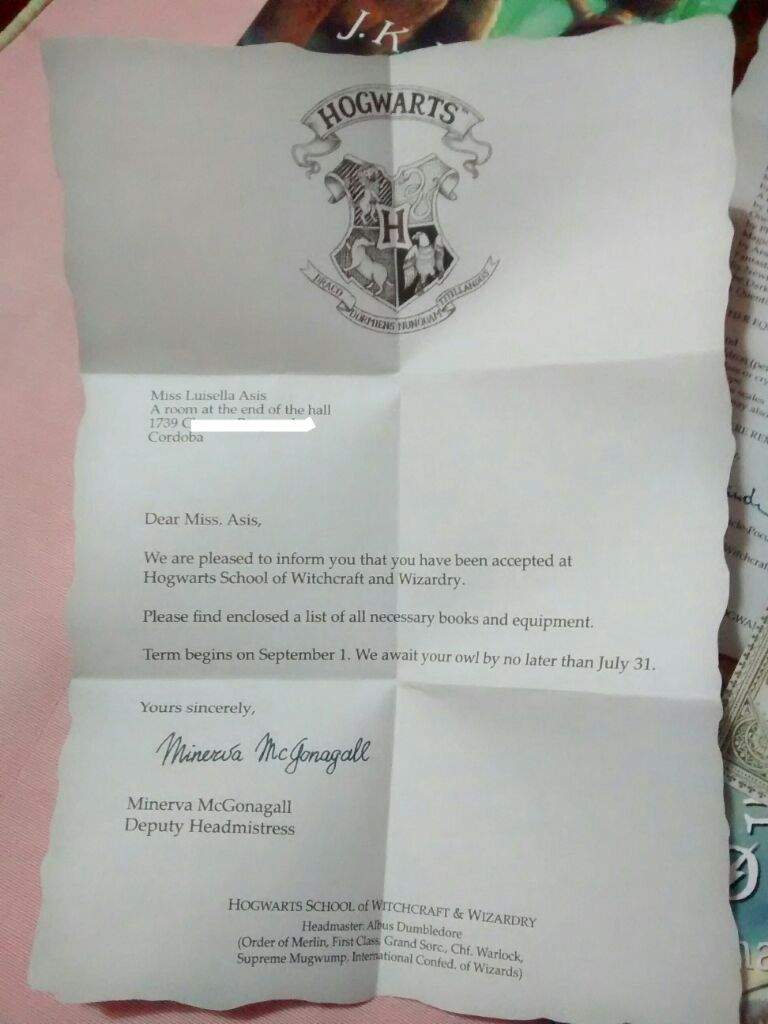 ¡Crea tu propia carta de aceptación en Hogwarts!  •Harry 