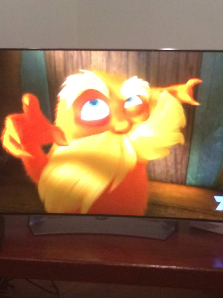 look-what-s-playing-on-the-tv-psy-sai-sy-psi-from-the-lorax-amino
