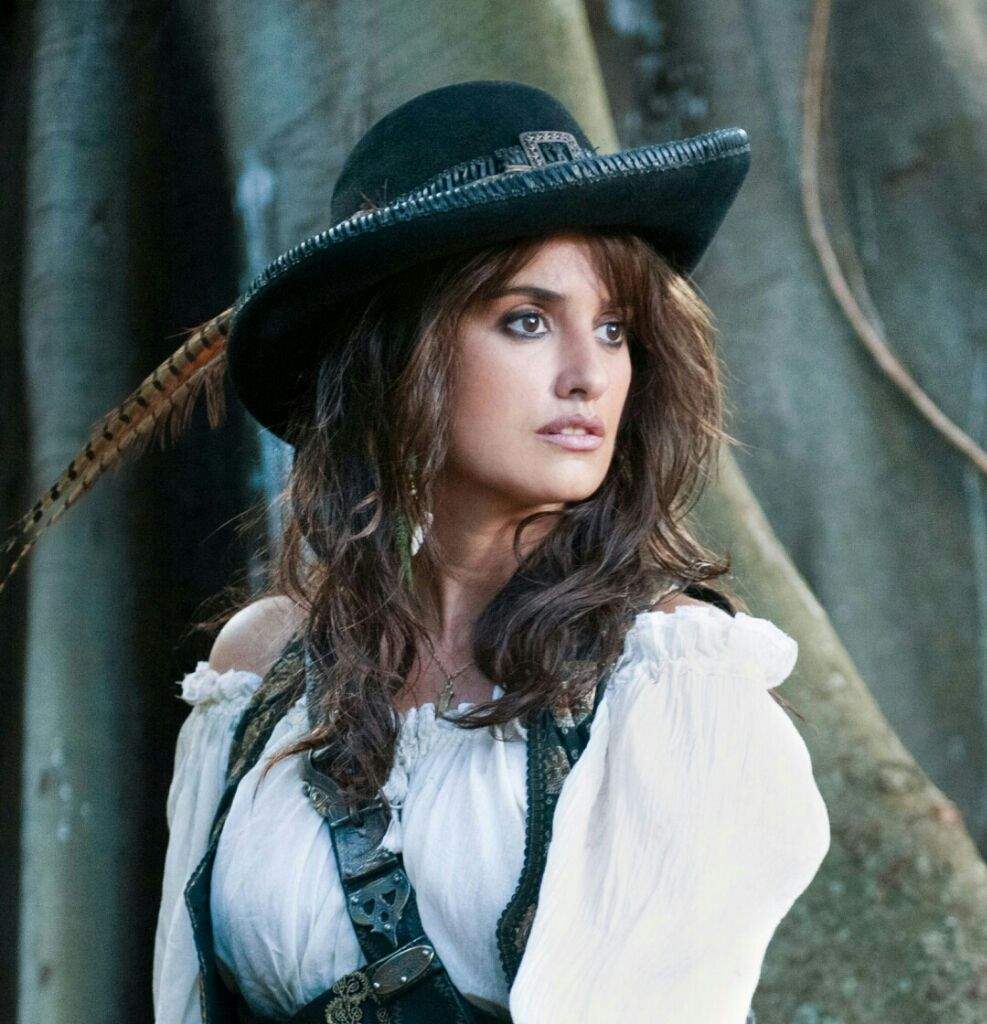 List 95+ Wallpaper Was Natalie Portman In Pirates Of The Caribbean ...
