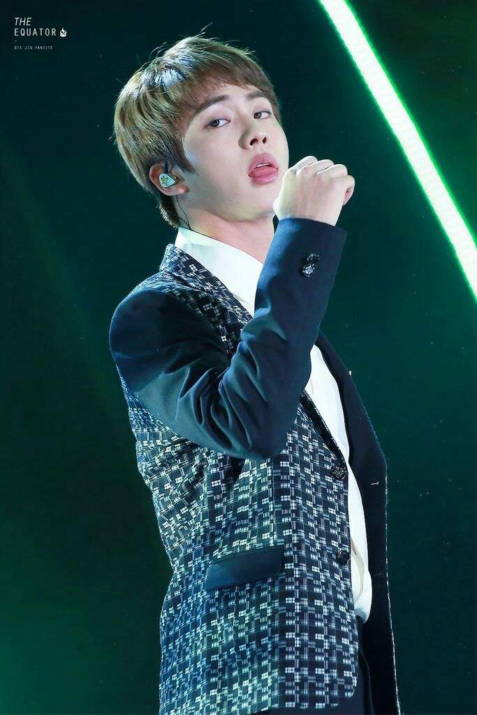 [FOTOS-JIN] 31° Golden Disc Awards 2017 | ARMY-BR Amino