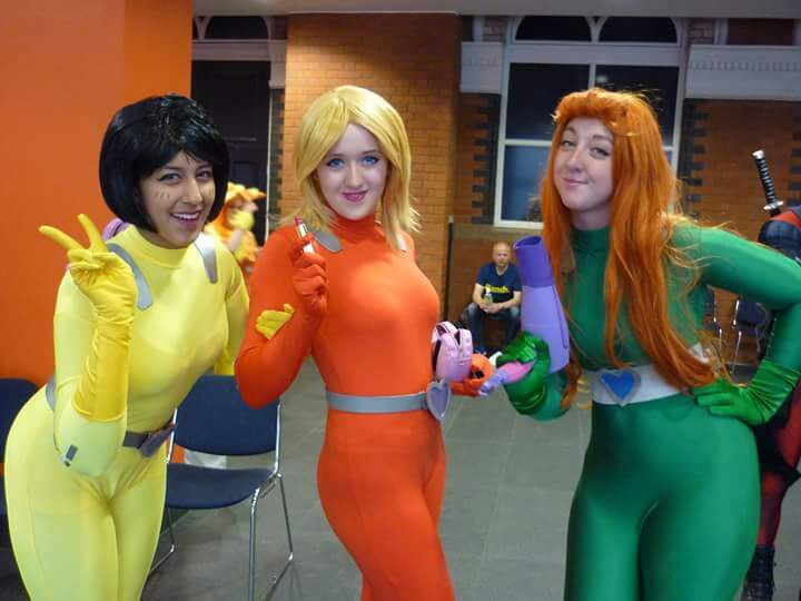 Alex - Totally Spies | Cosplay Amino