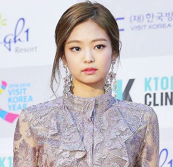 Queen Jennie in '26th Seoul Music Awards'😍 | BLINK (블링크) Amino