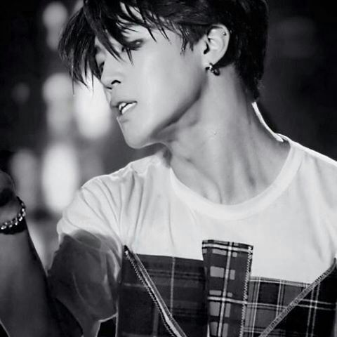 sweaty neck
