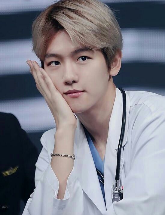 doctor byun baekhyun 💊💉 | EXO (엑소) Amino