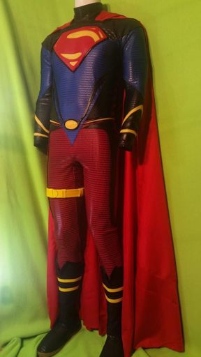 Superboy - Man of Steel | Cosplay Amino