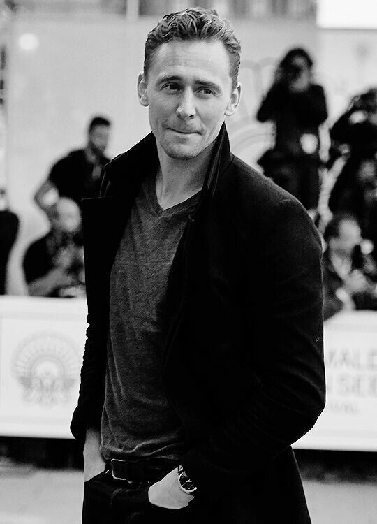 Tom Hiddleston | Wiki | Tom Hiddleston_ Amino