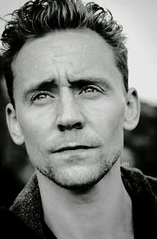 Tom Hiddleston | Wiki | Tom Hiddleston_ Amino