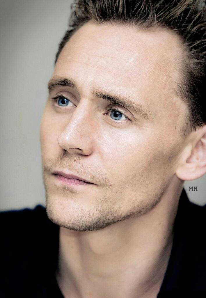 Tom Hiddleston | Wiki | Tom Hiddleston_ Amino