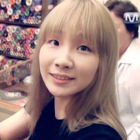THE SUGA WITH LONG HAIR FACE 
