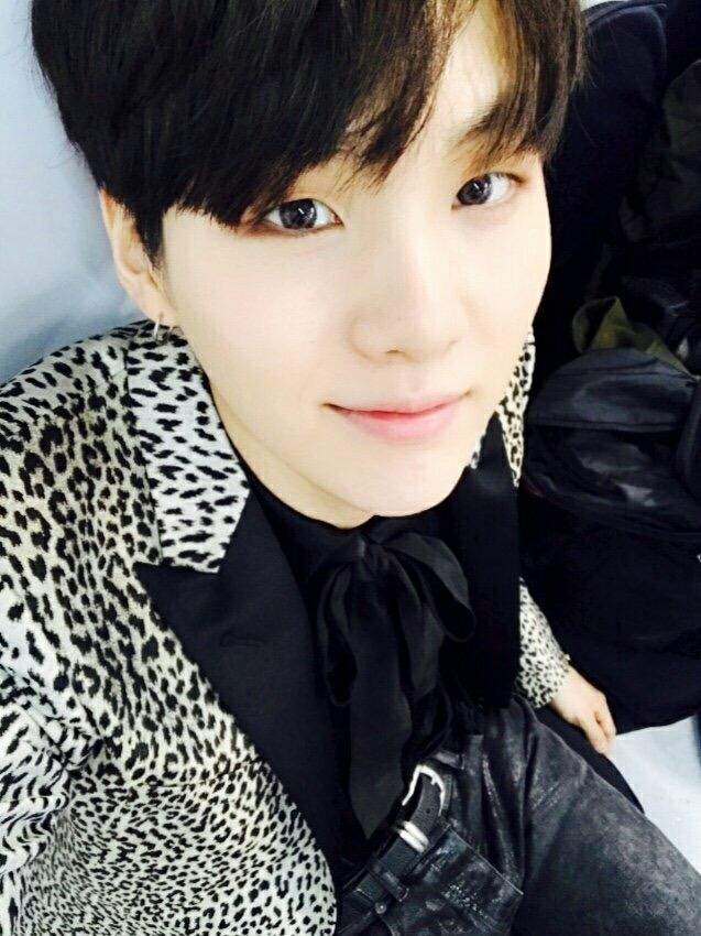 Yoongi/selca | K-Pop Amino