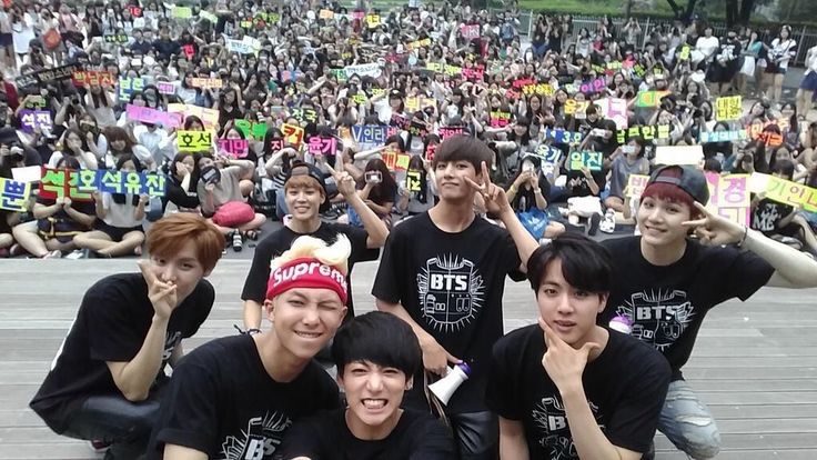 BTS | Photos with fans | Amino