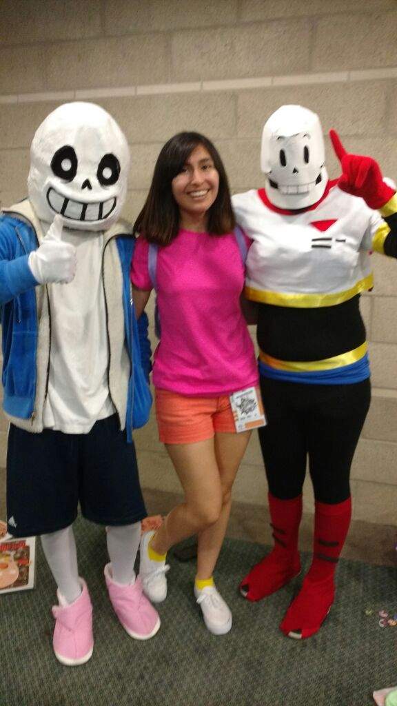 Sans and Papyrus Cosplay Wondercon 2016 | Undertale Amino