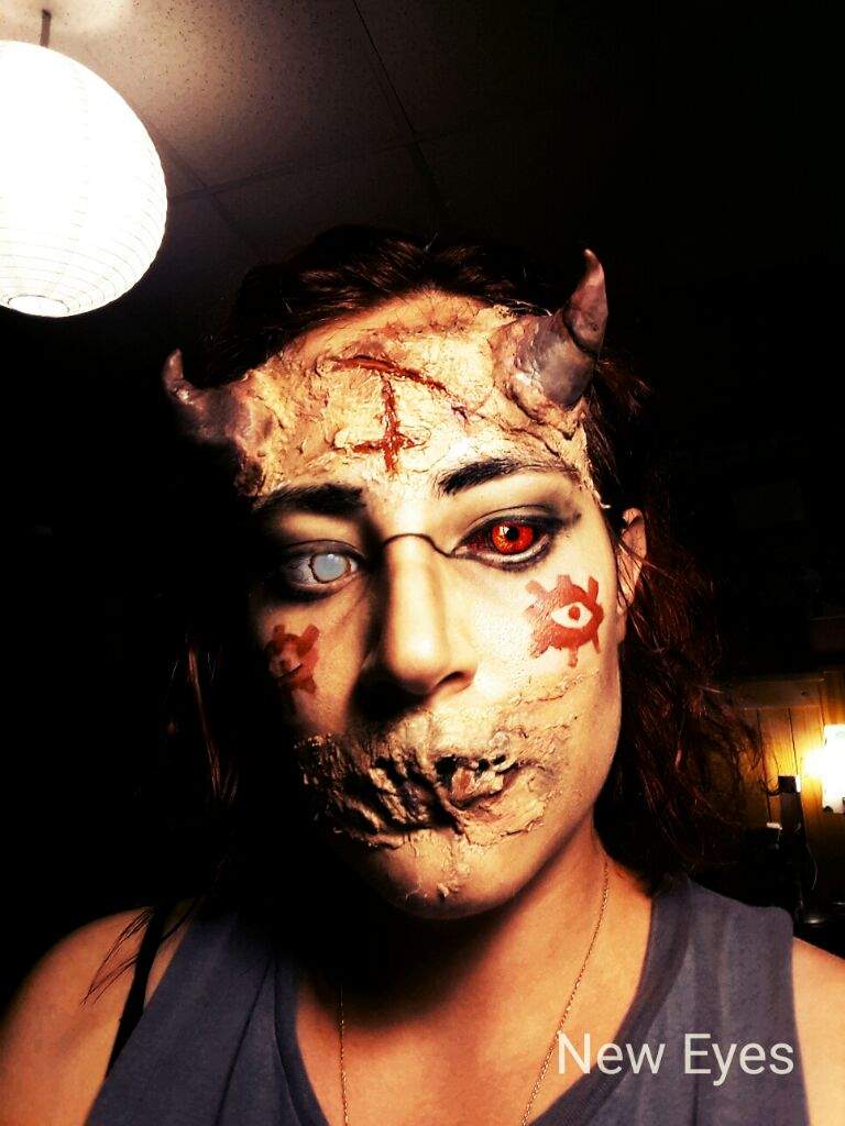 otro intento de make up no tengo muchos materiales uso algodon cascola escolar y sombras y algunas pinturas para maquillaje artistico que tengo pero es - Maquillaje Demonio otro intento de make up no tengo muchos materiales uso algodon cascola escolar y sombras y algunas pinturas para maquillaje artistico que tengo pero es - Maquillaje Demonio