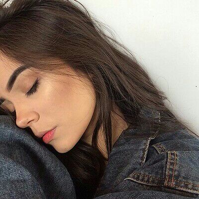Resultado de imagem para menina tumblr