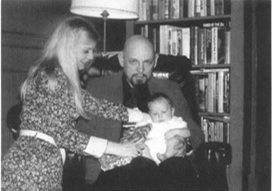 ¿Quién Fue Anton LaVey? | Ocultismo ® Amino