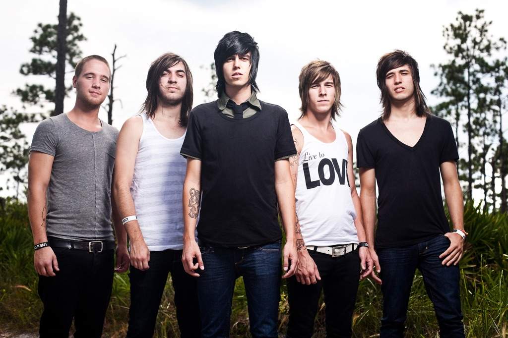kellin quinn ft mgk alone