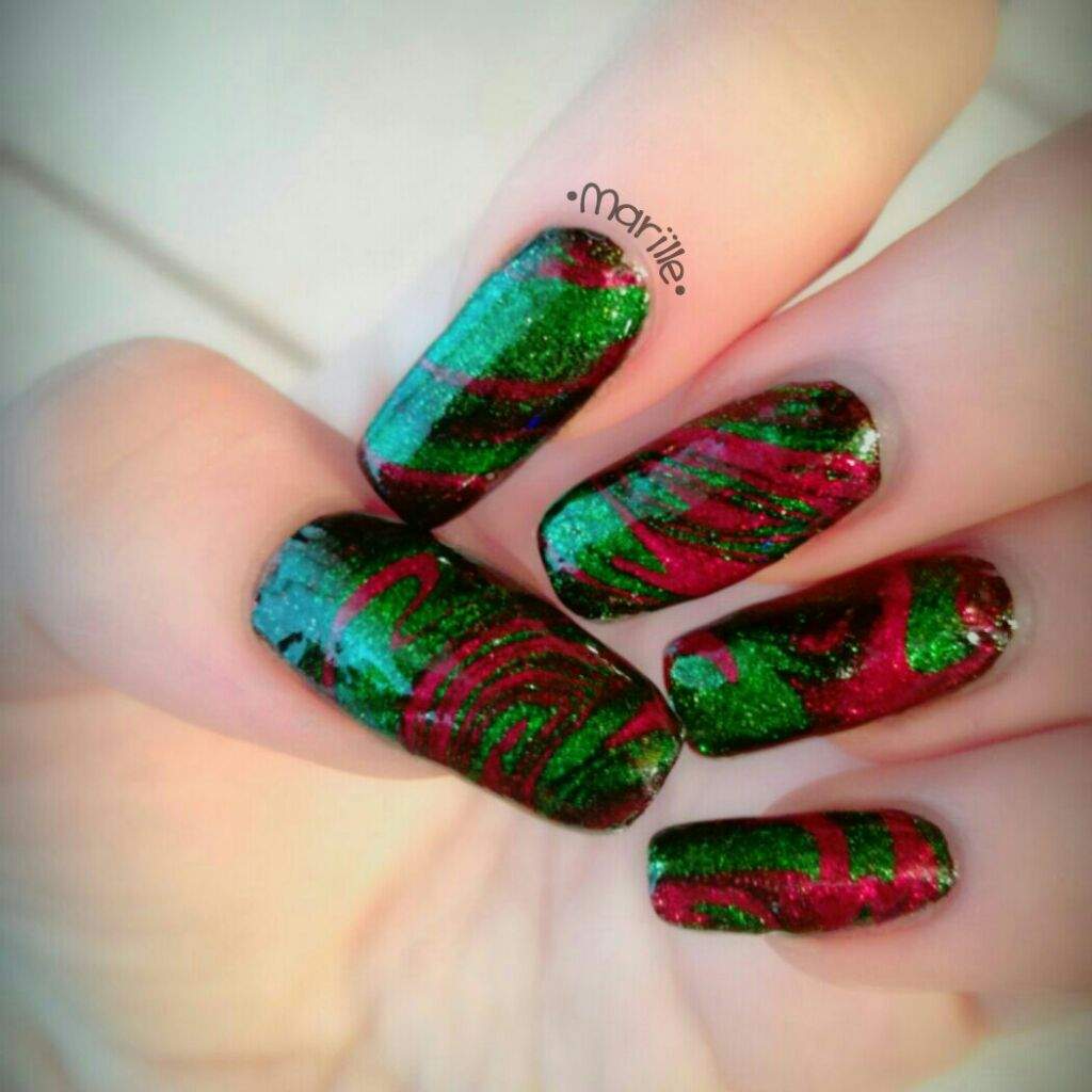 red and green marble nails