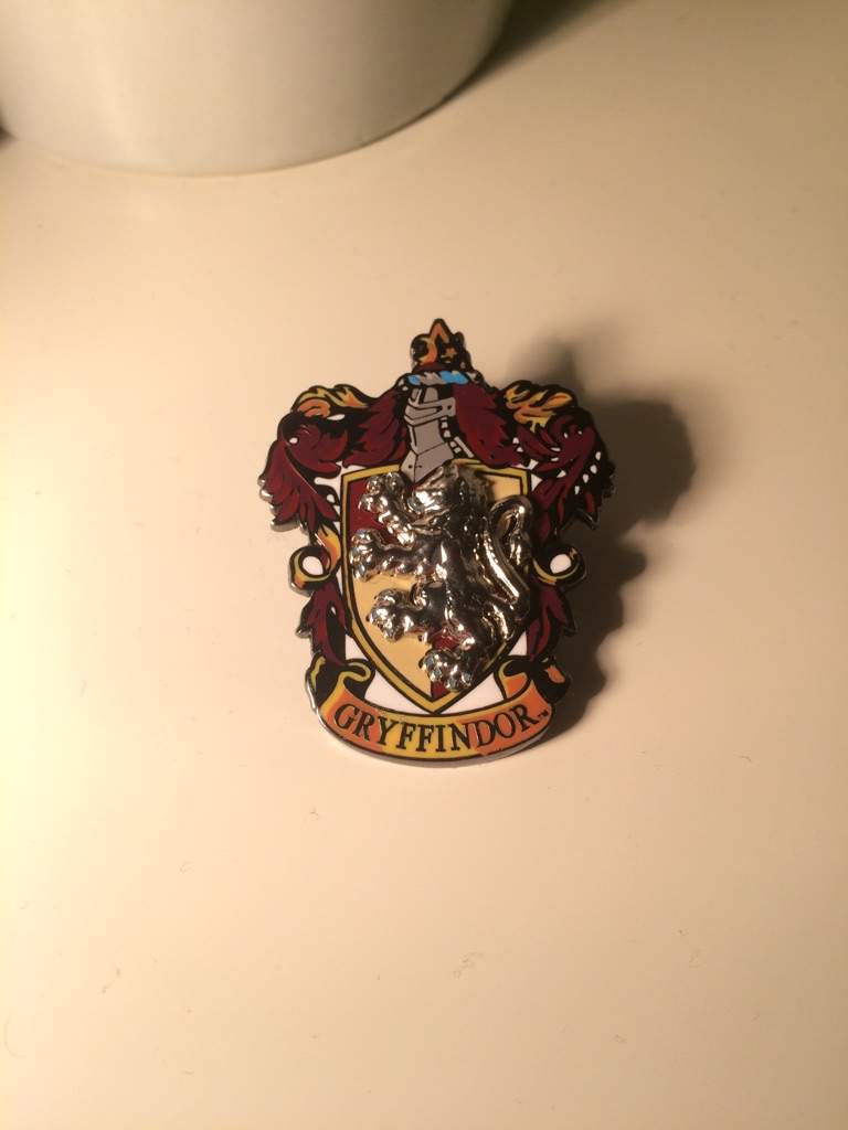 Gryffindor pins | Harry Potter Amino