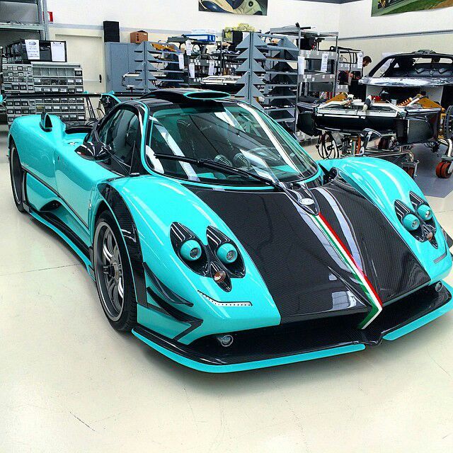 The legend of the Zonda 760 | Garage Amino