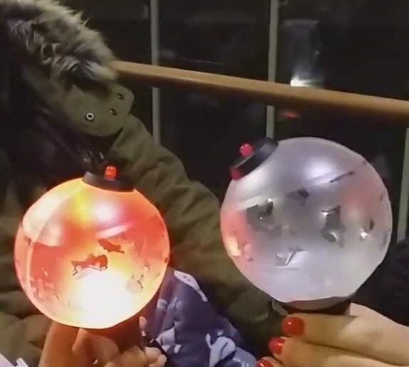 ARMY BOMB CHANGING COLOR 💣💣 ARMY's Amino