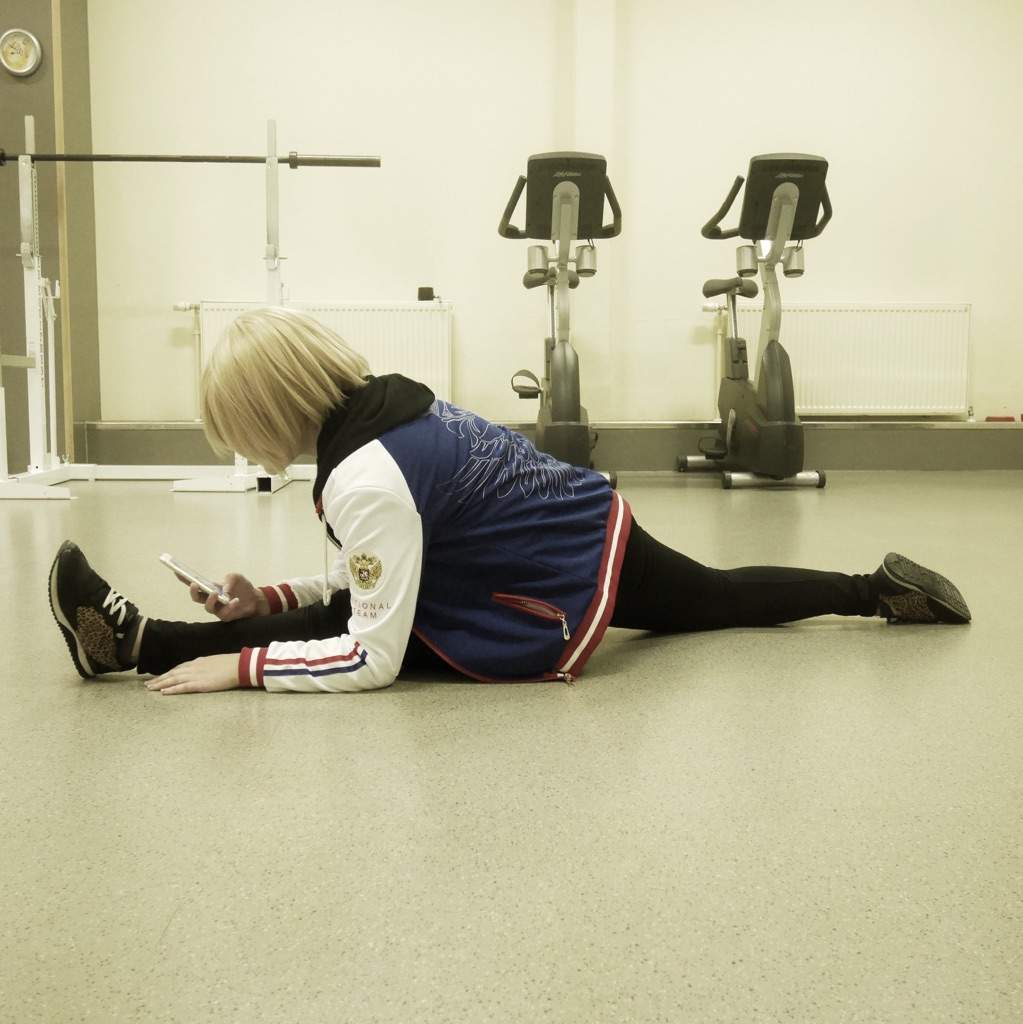 Yuri Plisetsky on ice ! Training Yuri On Ice Amino