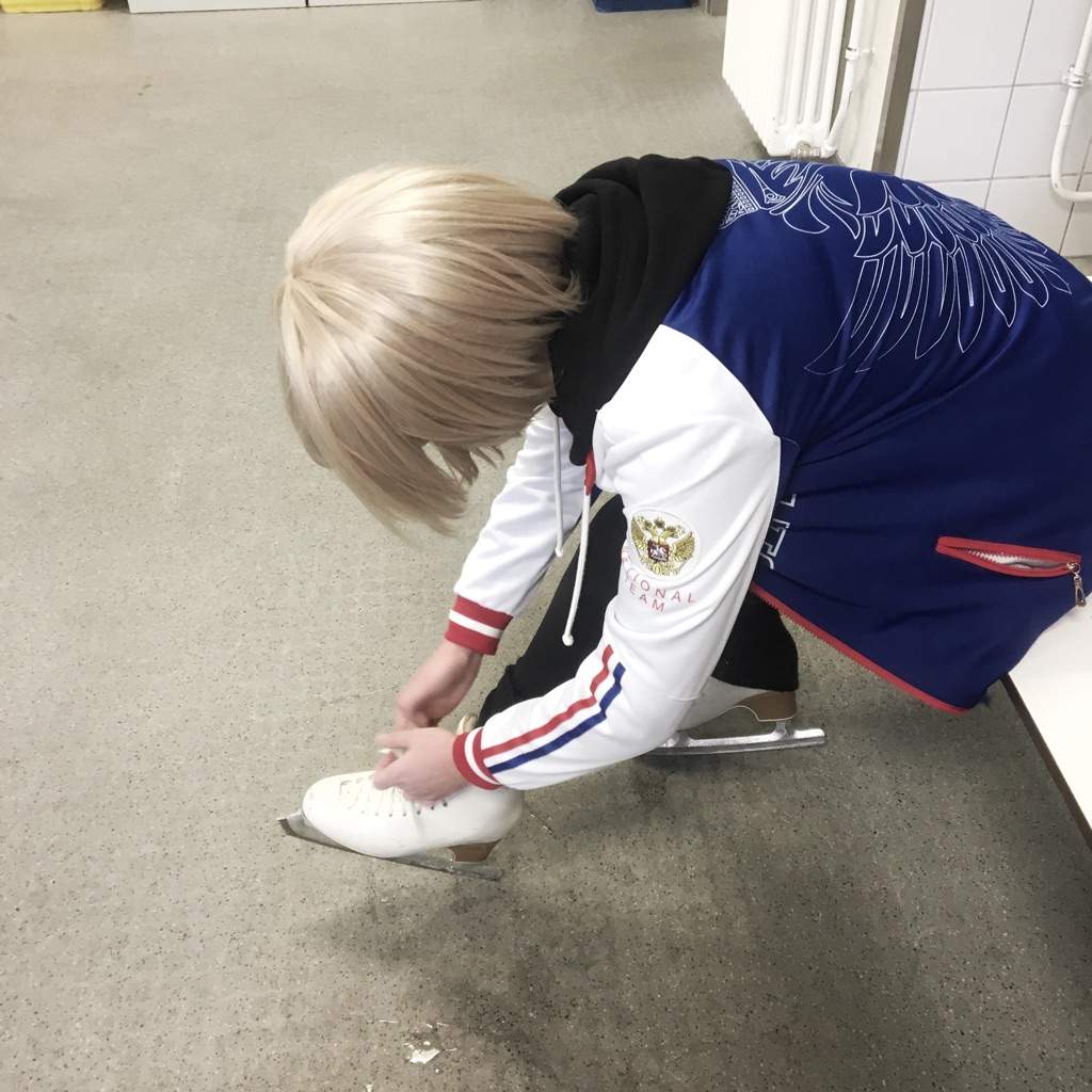 Yuri Plisetsky on ice ! Training Yuri On Ice Amino