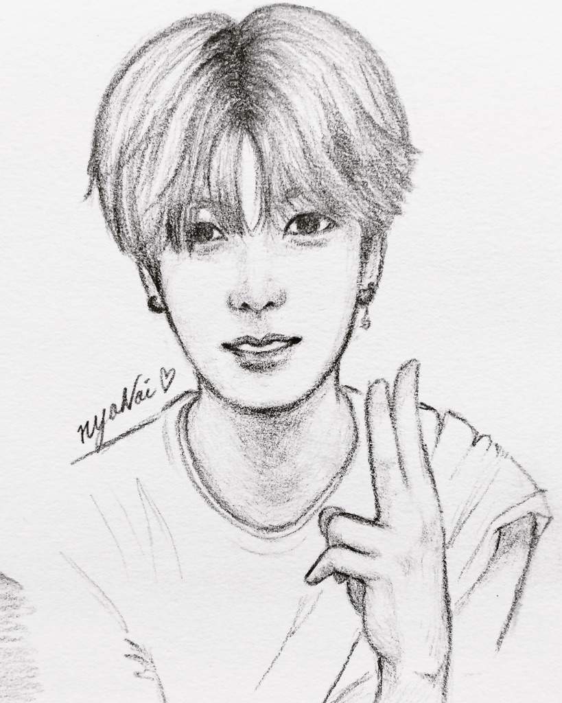 Pencil sketches [FANART] | NCT (엔시티) Amino