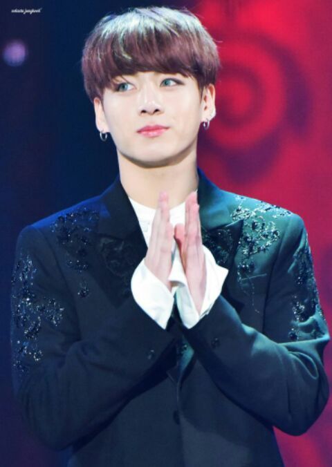 Jungkook with blue contacts(21 pics) | Jeon Jungkook 전정국 Amino