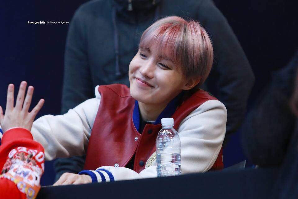 BTS JHOPE FAN SIGN YNWA [170224] | ARMY's Amino