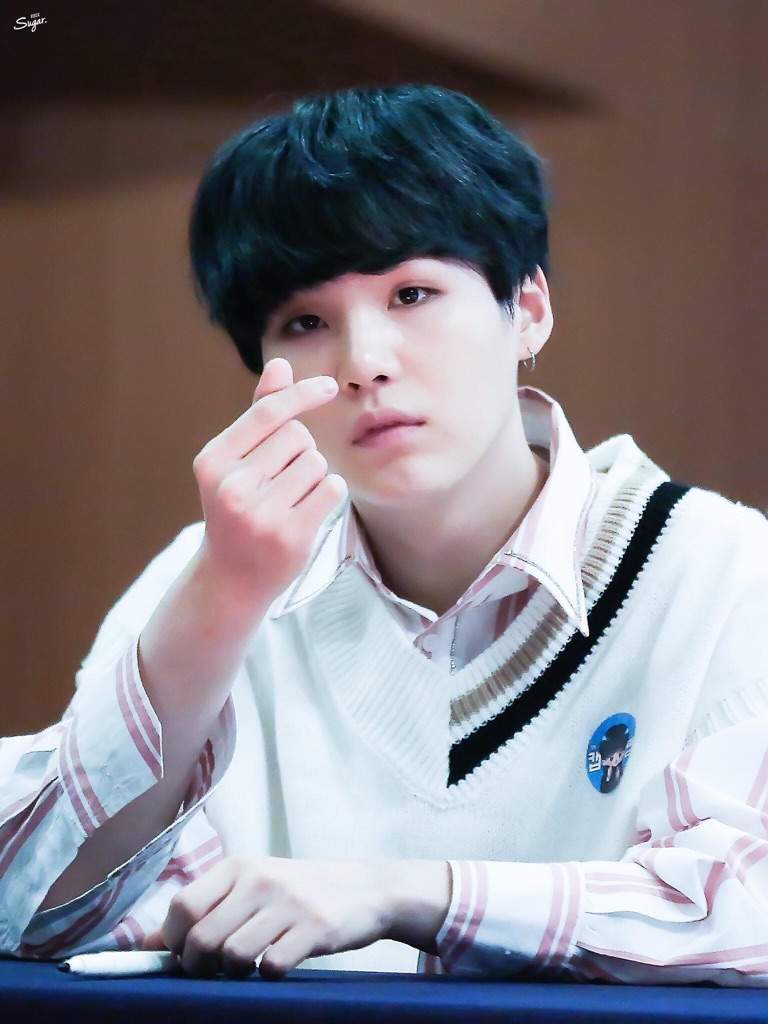 😍Min Yoongi is also Cute 😍 | ARMY's Amino