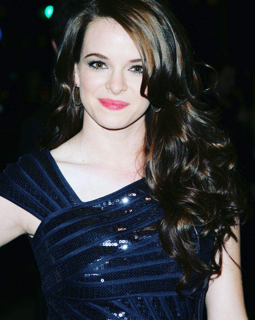 Danielle Panabaker Wiki •arrowverse• Amino 5701