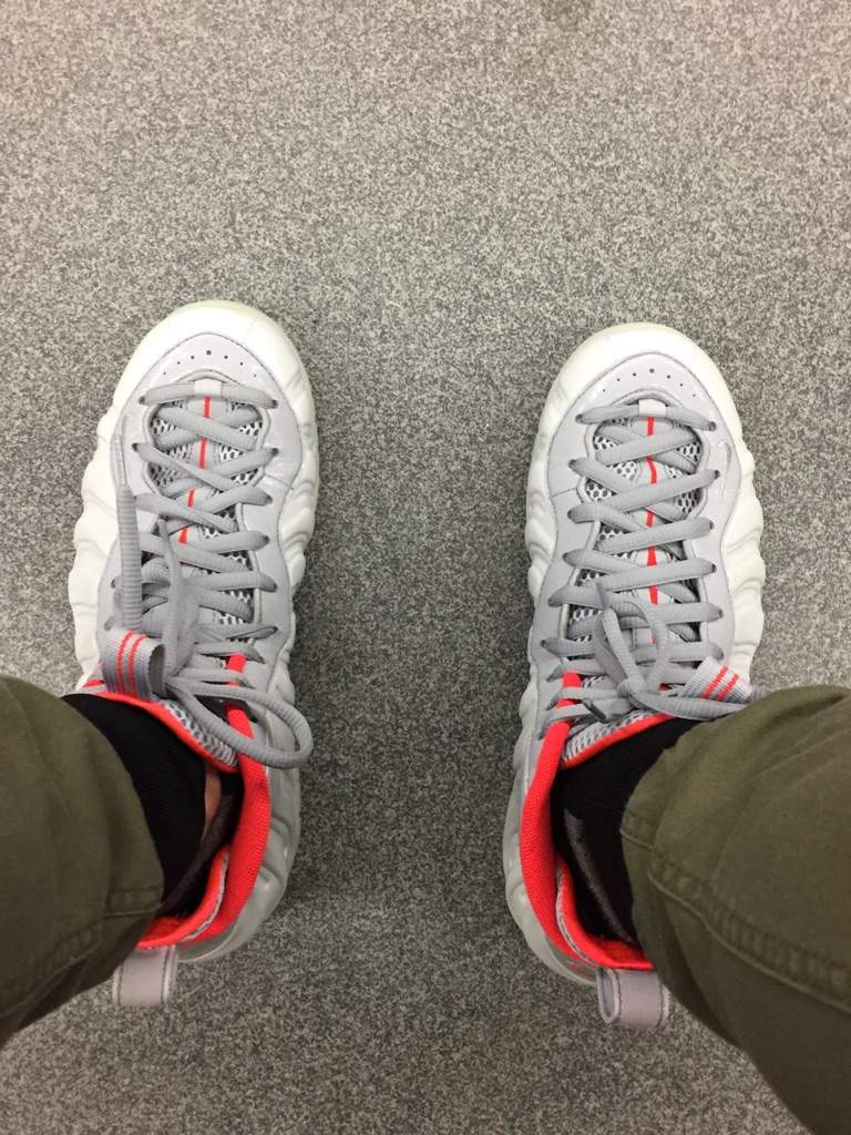 foamposite pure platinum on feet
