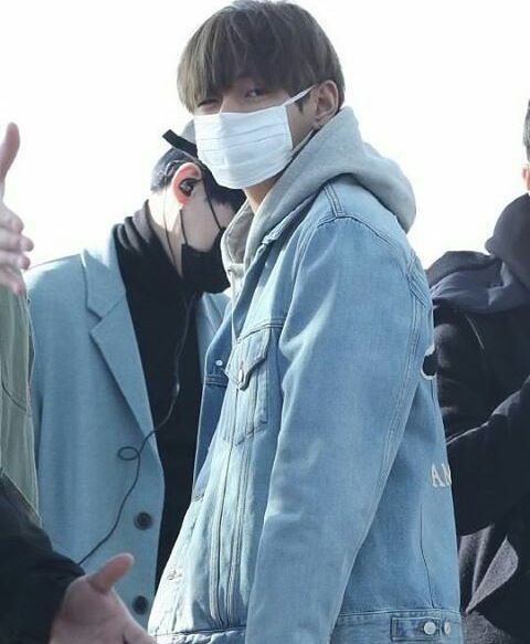 ♥Kim Taehyung/Airport Fashion♥ | Kim Taehyung Amino