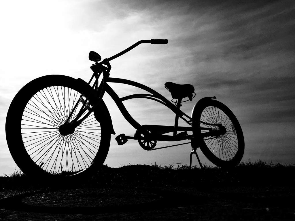 black lowrider bike