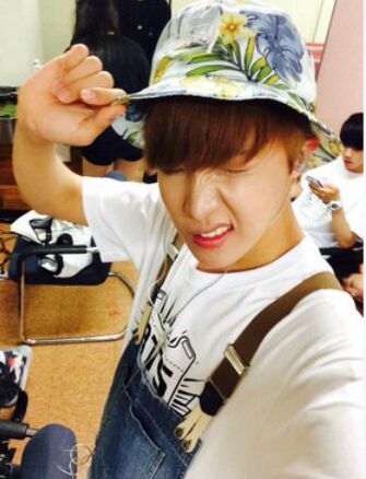 bucket hat jhope