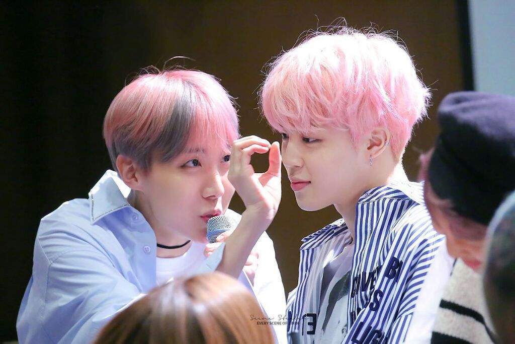 Jihope | Wiki | ARMY's Amino