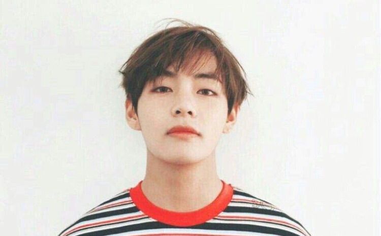 Iconic photos of kim taehyung | ARMY's Amino