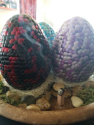 Dragon Egg Nest centerpiece | Cosplay Amino