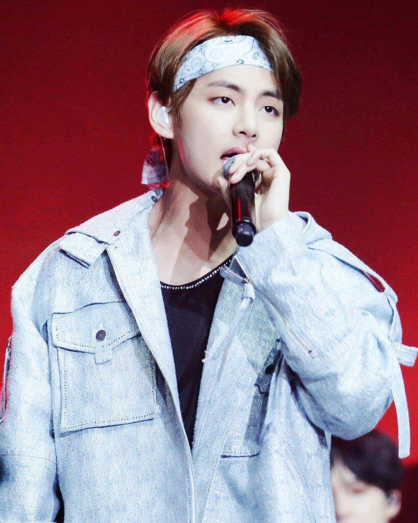 Taehyung HD wallpaper pictures ^^ | ARMY's Amino