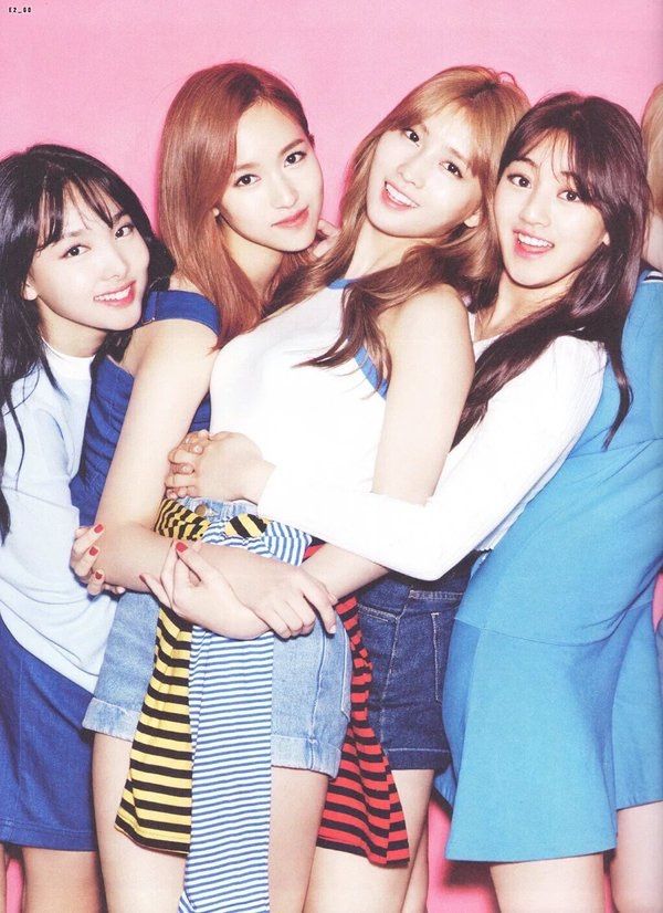 TWICE FAMILY | Twice (트와이스)ㅤ Amino