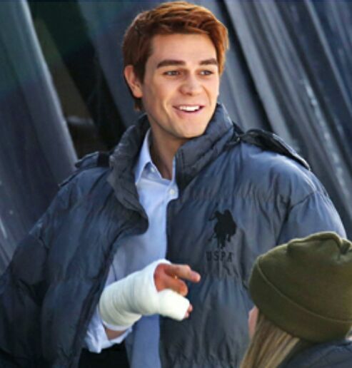 KJ Apa Breaks His Hand While Filming? | Riverdale Amino