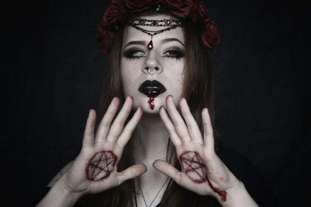 The Vvitch Horror Amino