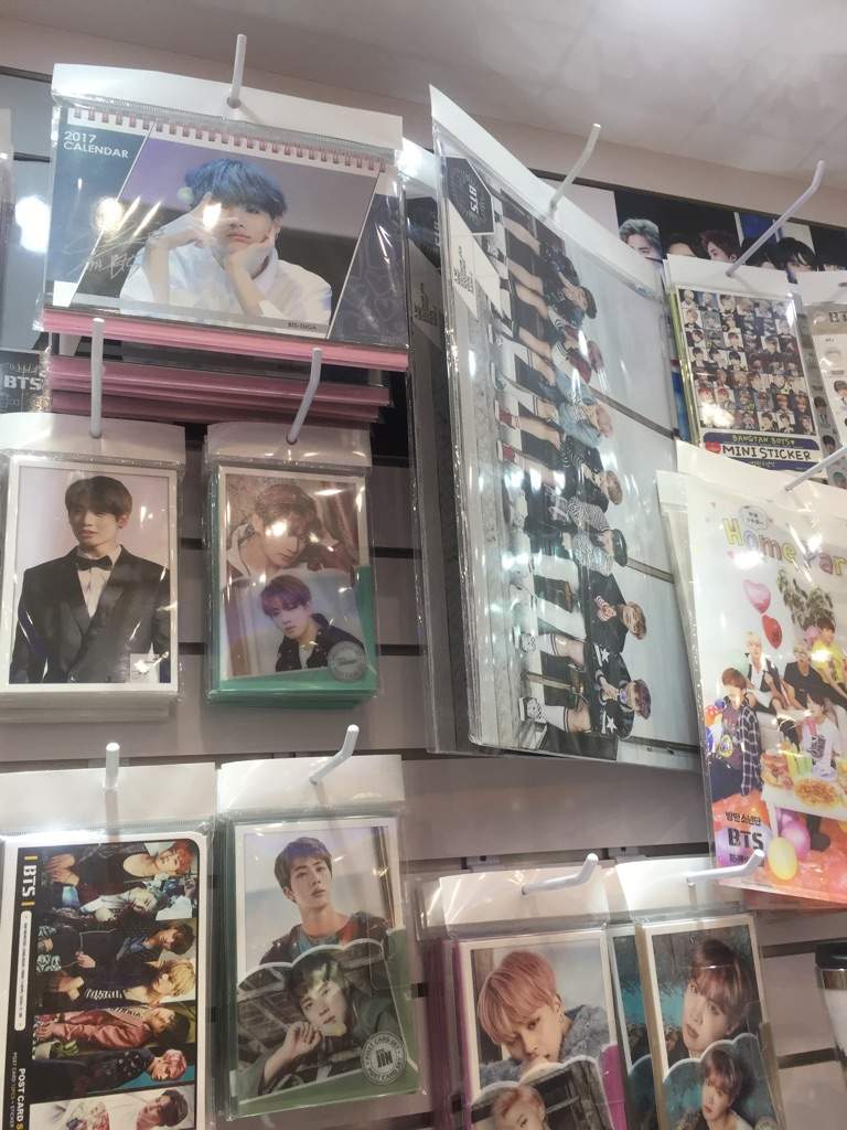 BTS/Kpop Store in Mall??!!! | ARMY's Amino