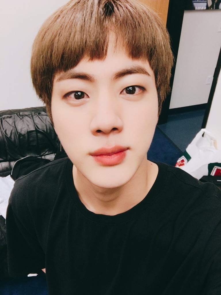 Jin Twitter Update! 26.3.2017 | ARMY's Amino