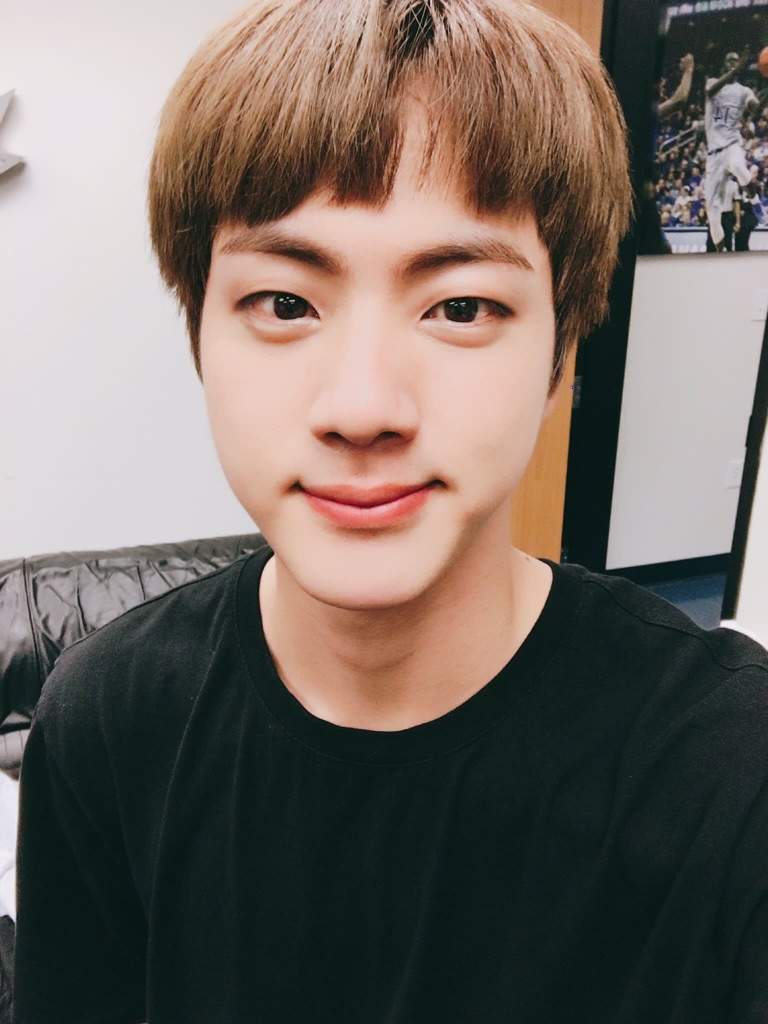 choppy bangs jin | ARMY's Amino