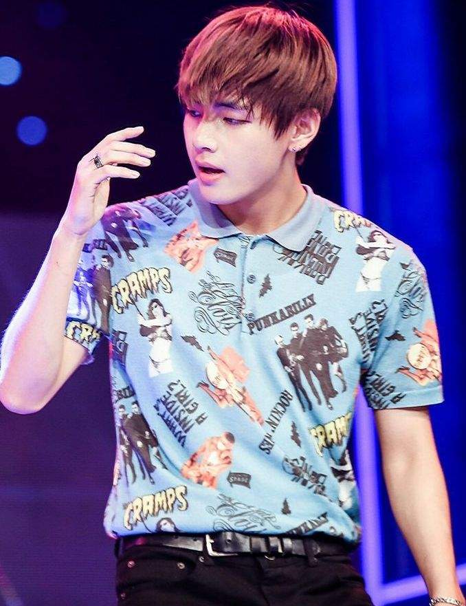 Hot And Sexy Taehyung Wiki Kim Taehyung Amino