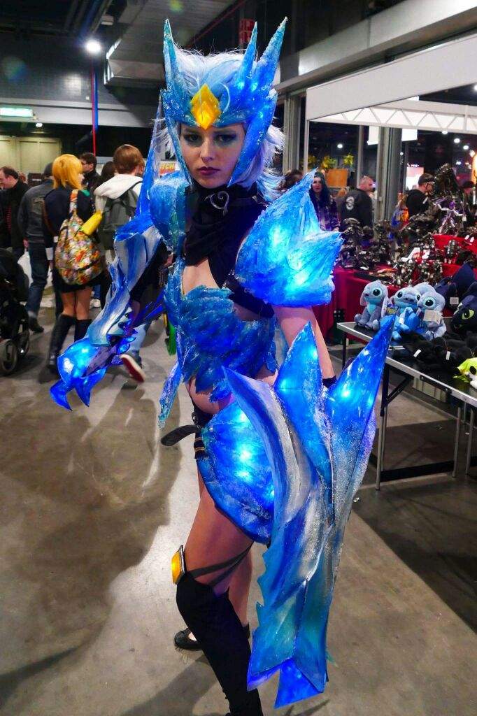 Ice drake shyvana cosplay | League Of Legends -- Official Amino