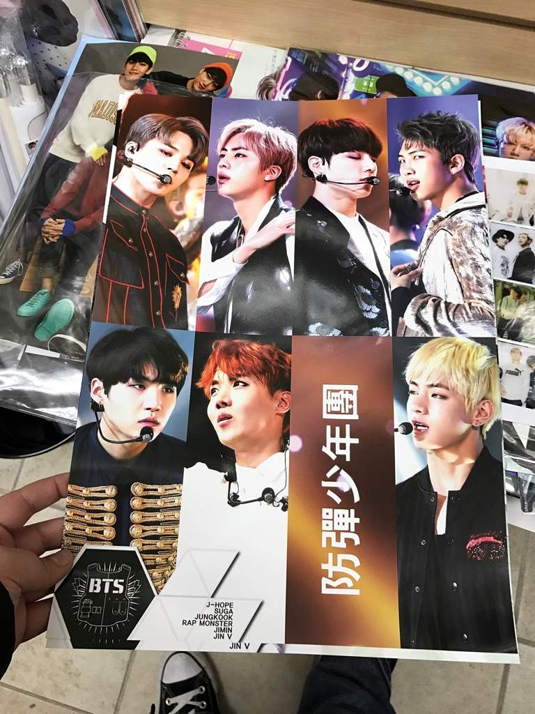 Back at the Kansas City Kpop store! | ARMY's Amino